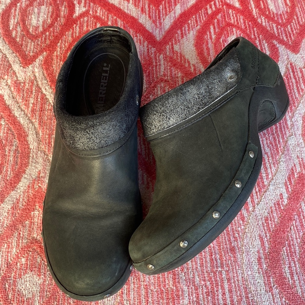 Merrell Luxe Black Leather Clogs